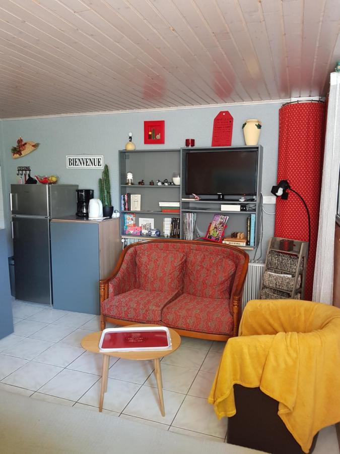 Gite Mercuès Esterno foto