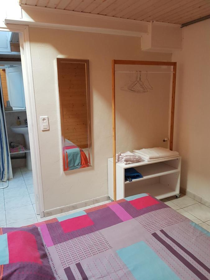 Gite Mercuès Esterno foto