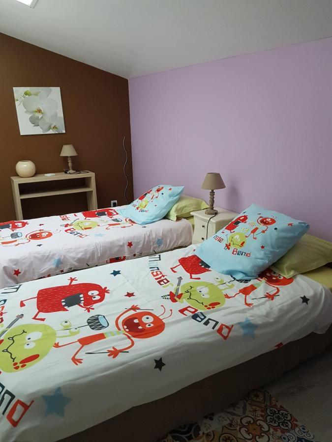 Gite Mercuès Esterno foto