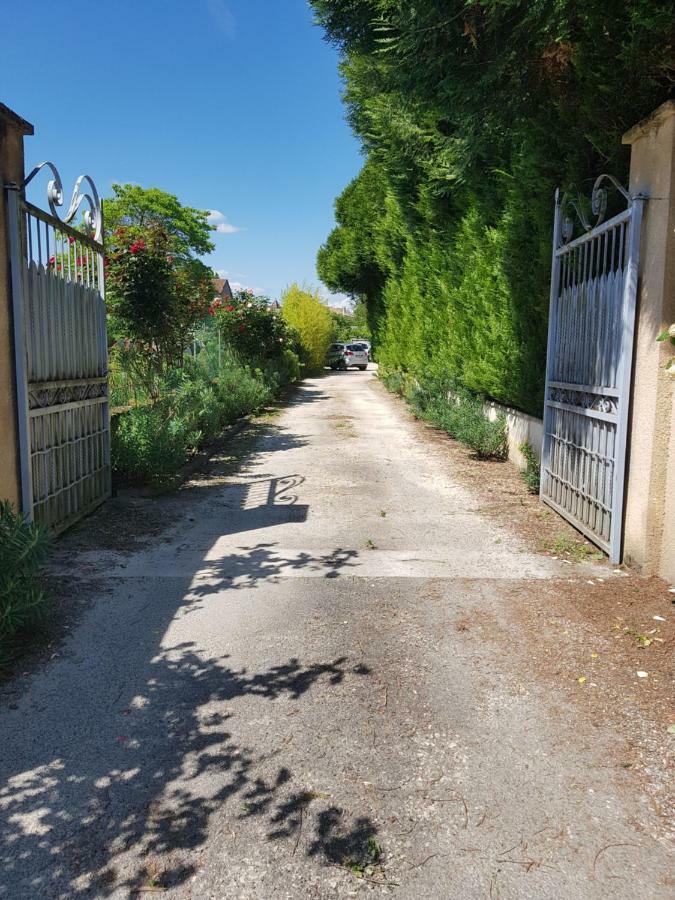 Gite Mercuès Esterno foto
